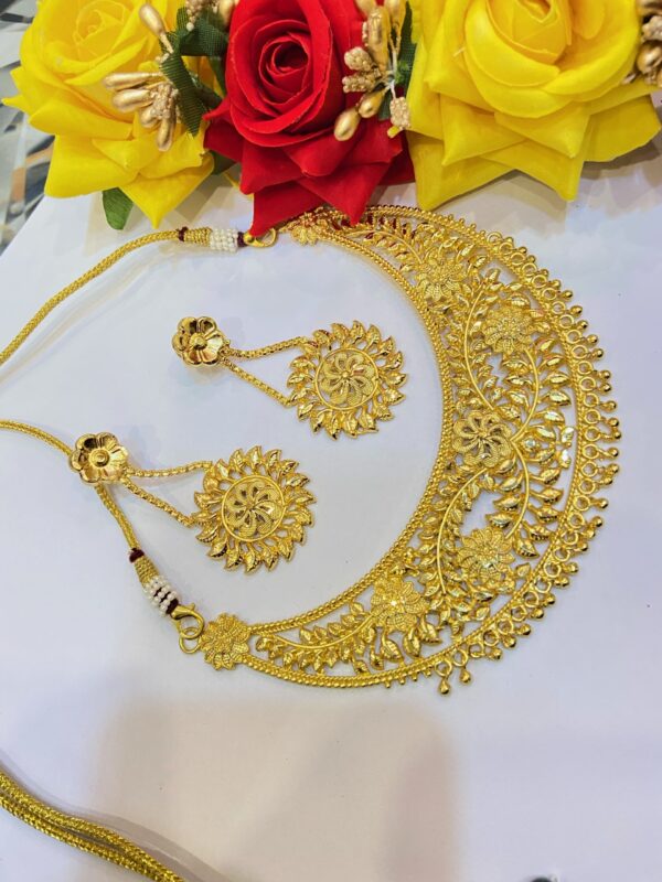 Hasuli style gorgeous neckset