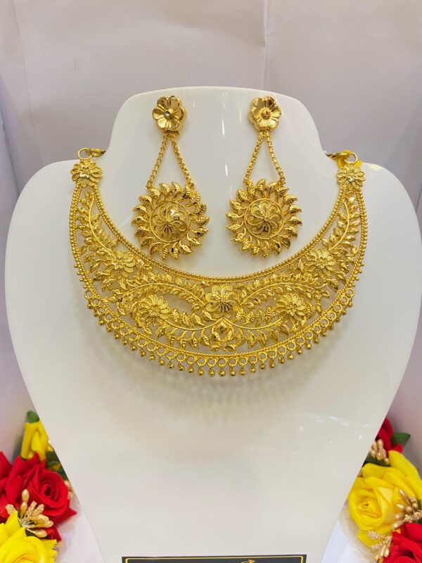 Hasuli style gorgeous neckset