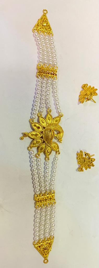 Minakari Moyur pearl choker