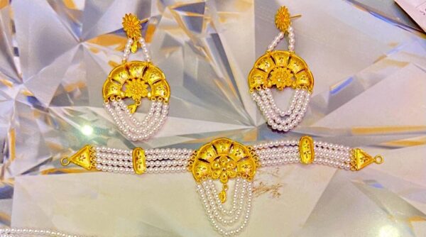 Pearl gold replica choker