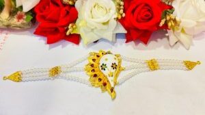 Minakari Sankha pearl choker