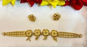 small flower sleek choker with belt