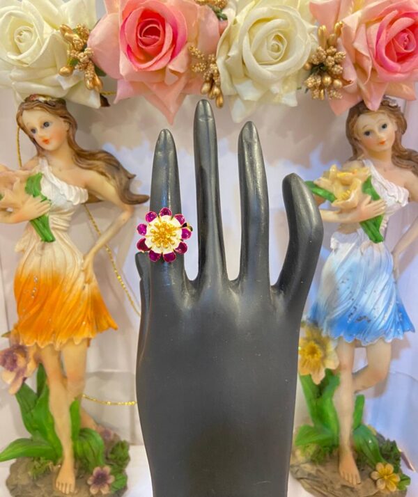 Minekari Floral Finger ring