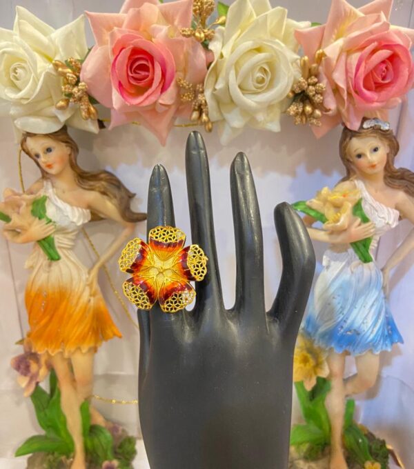Kamranga Finger ring
