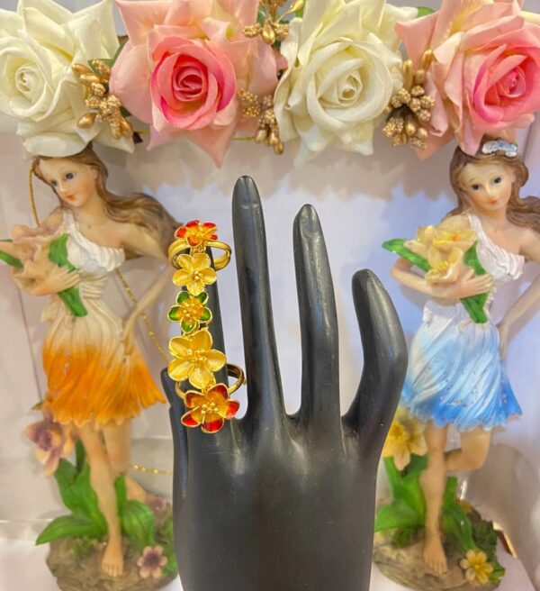Long Floral Finger ring