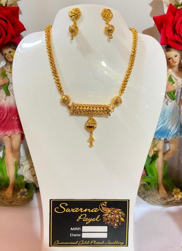 Pipe bollom chain necklace