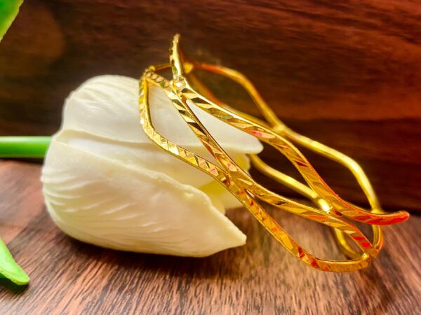 ZigZag linear Bangles (single)