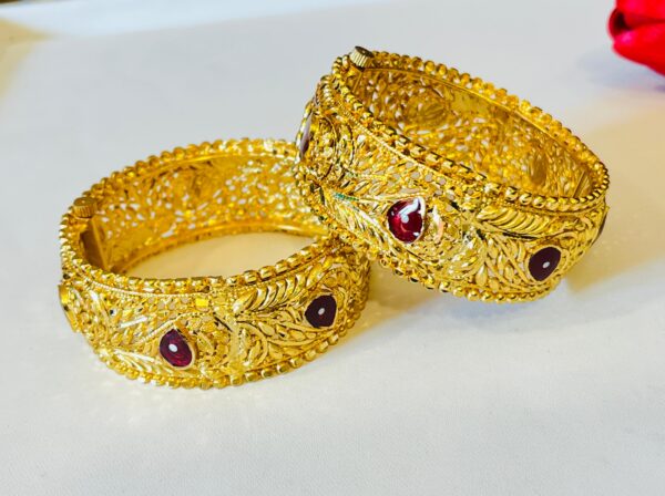 Pradip nokshi medium chuur (khilen) single