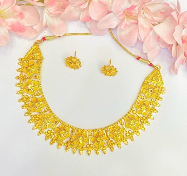 Floral Series chatai minekari necklace