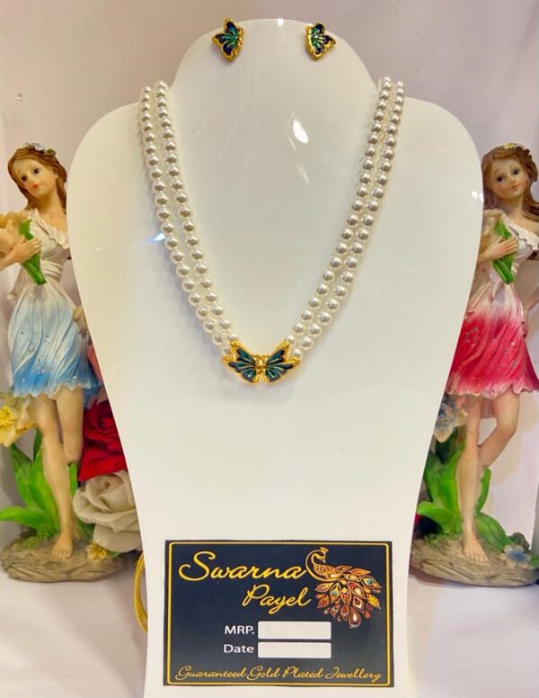 Pearl set with Butterfly pendant