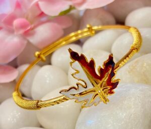 Maple Motive Noa