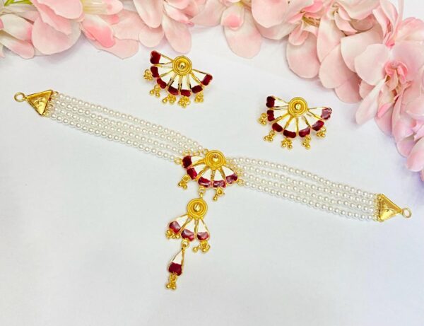Half Flower Pearl Choker