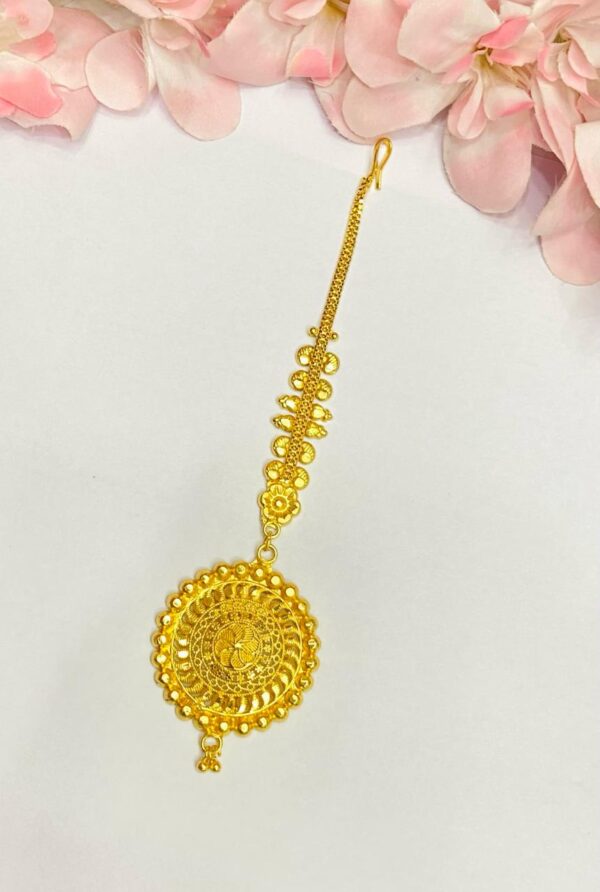 Circle Flower Chakra Motive Tikli