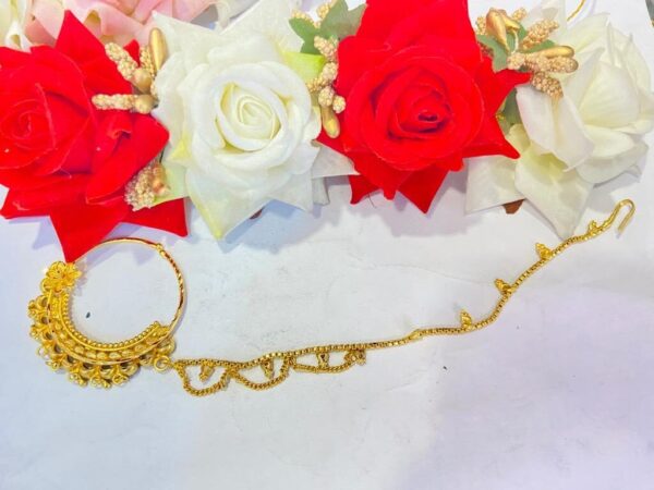 Flower Small Balls motive with plain chain nose ring