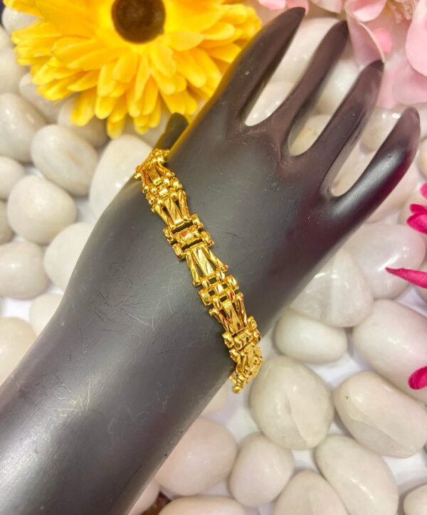 Triangle Shape Gents Bracelet