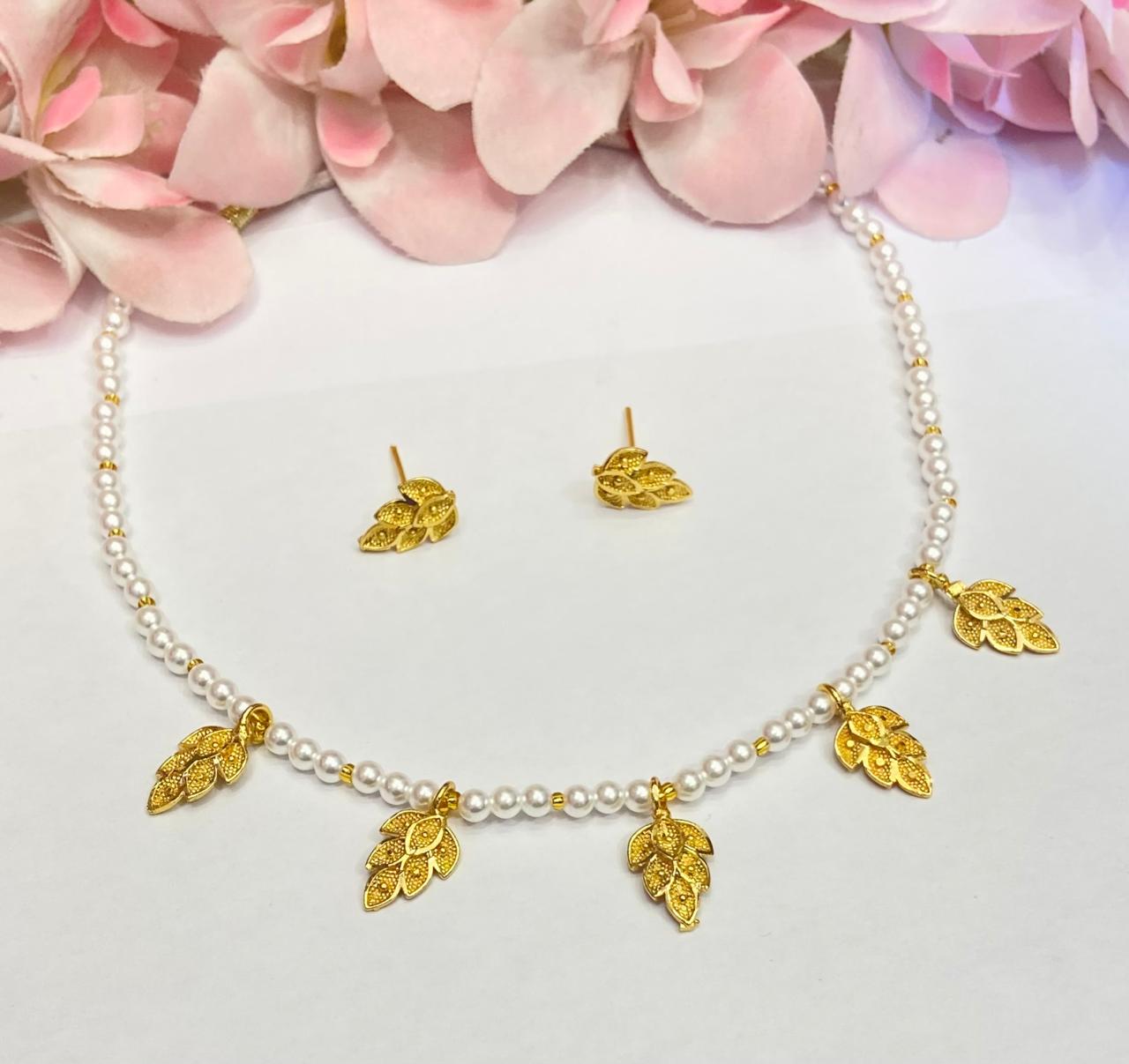 Pach Pata Pearl Necklace!! (White Beads) – Swarna Payel