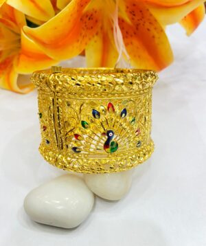 Moyur Pekhom Minekari chuur (khilen)