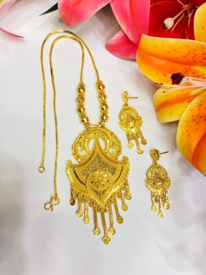 Pari art designer chain pendant