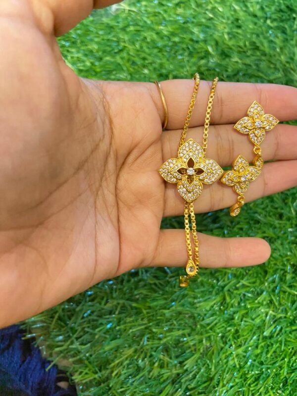 Flower  Motive Tie Set