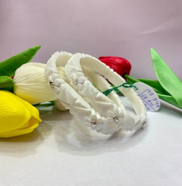 99.5 pure Nokshi Flora Silver sankha pair