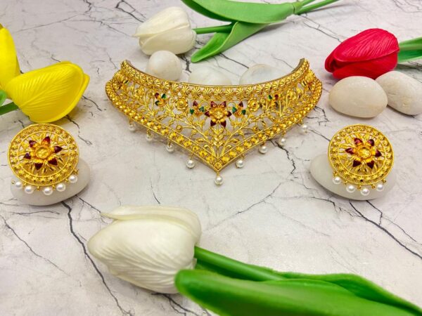 Stylish gold plated flower minekari choker cum necklace
