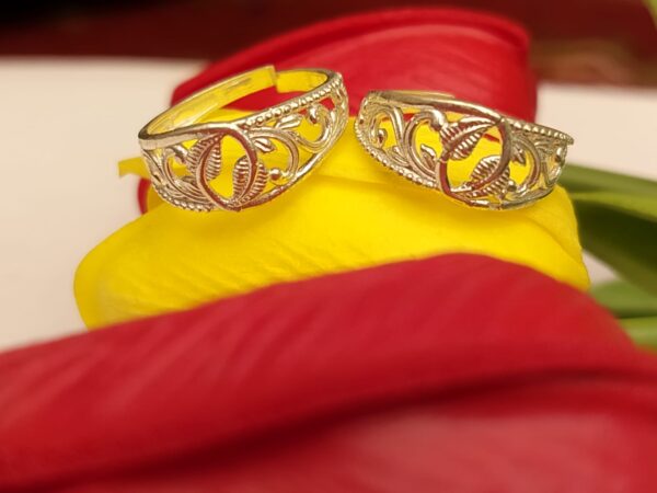 99.5 pure Silver leafy toe ring