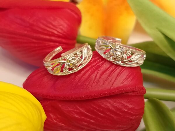 99.5 pure Silver flora leafy toe ring