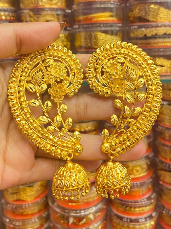 Flower pata design with jhumka (Full kan)