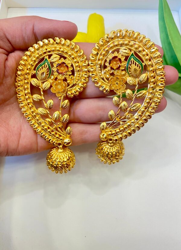 Flower pata design with jhumka (Full kan)
