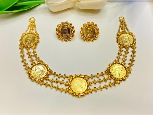 Gini chatai necklace