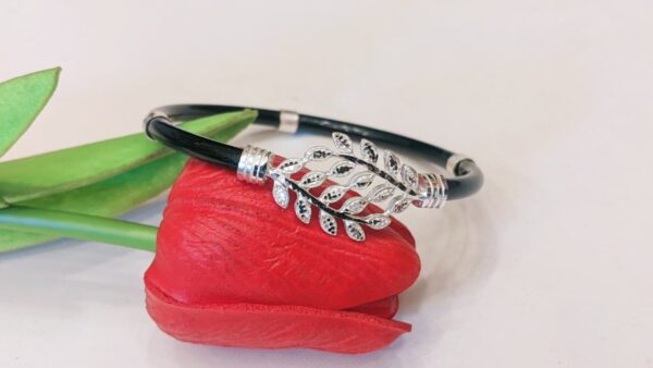 Leafy pata design pure silver black noya (single)