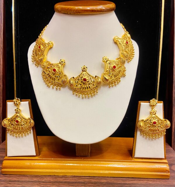 Multi Anchor Gorgeous necklace