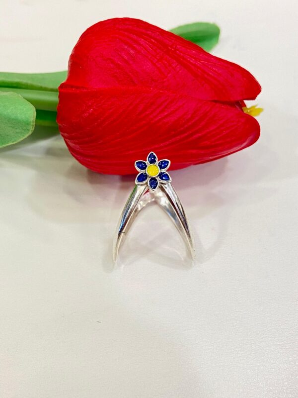 92.5 Silver Blue Heaven V finger ring