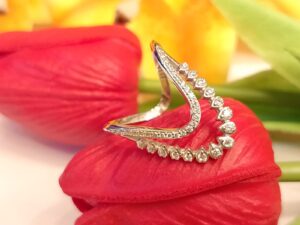 92.5 Silver White AD Duo V Finger Ring