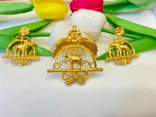 Elephant and flower designer minekari pendant and ear set