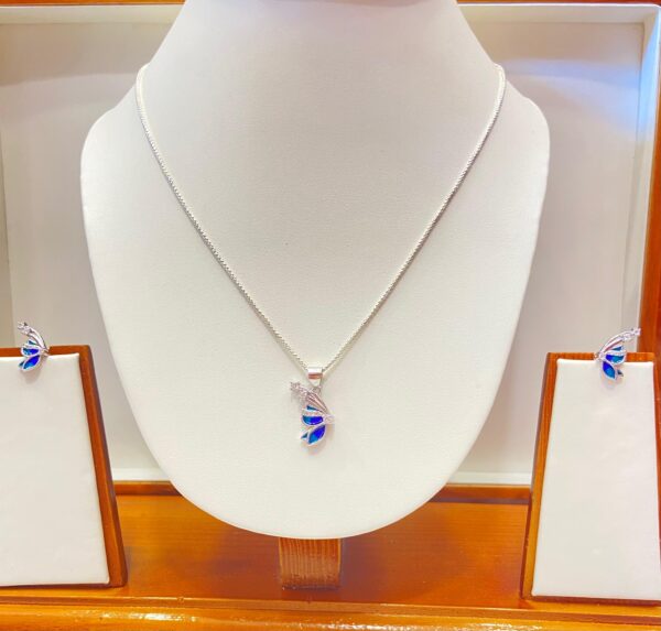 92.5 Pure Silver Amiraa Pendant With Tops (without chain)