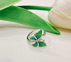 92.5 Silver adjustable GreenFly finger ring