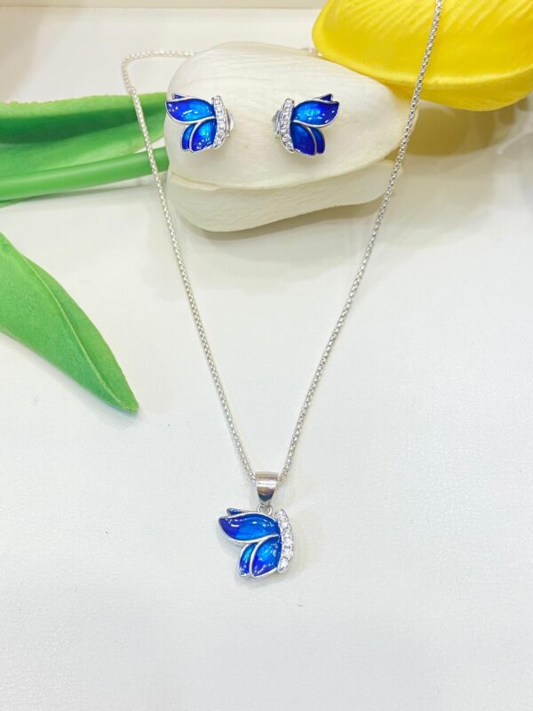 92.5 Pure Silver FlyingButter Pendant With Tops (without chain)