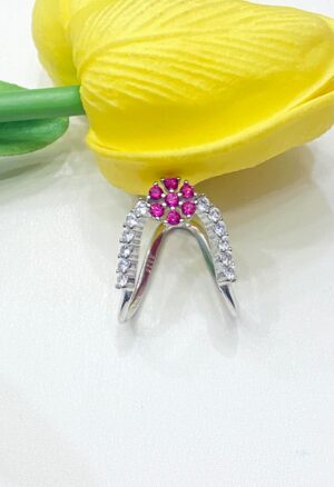 92.5 Silver Pink Flora V finger ring