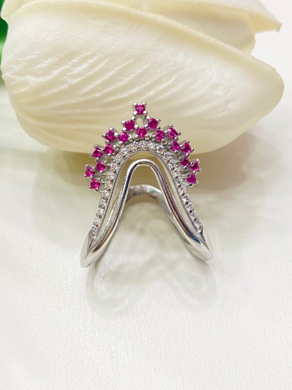92.5 Silver V pink crown finger ring