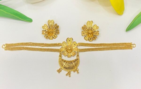Sabeki shiuli minekari Choker