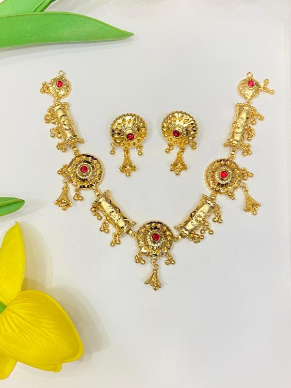 Thokai stoney pendant designer necklace