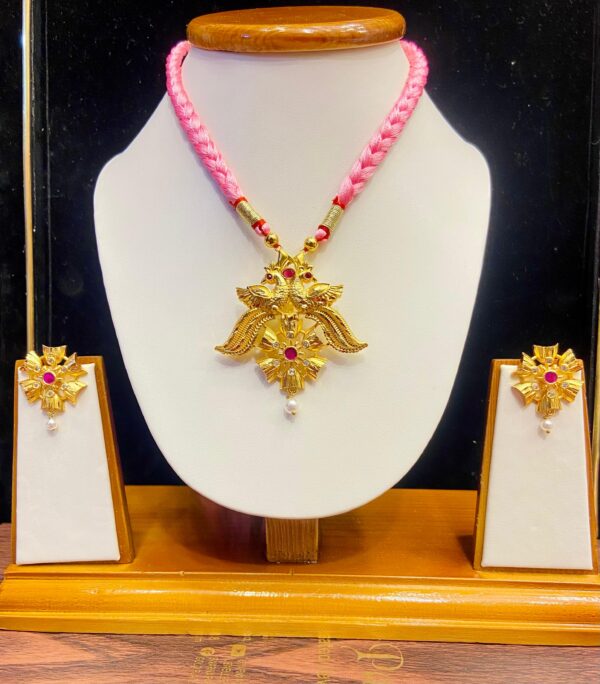 Peacock and flower Nokshi pendant and ear set