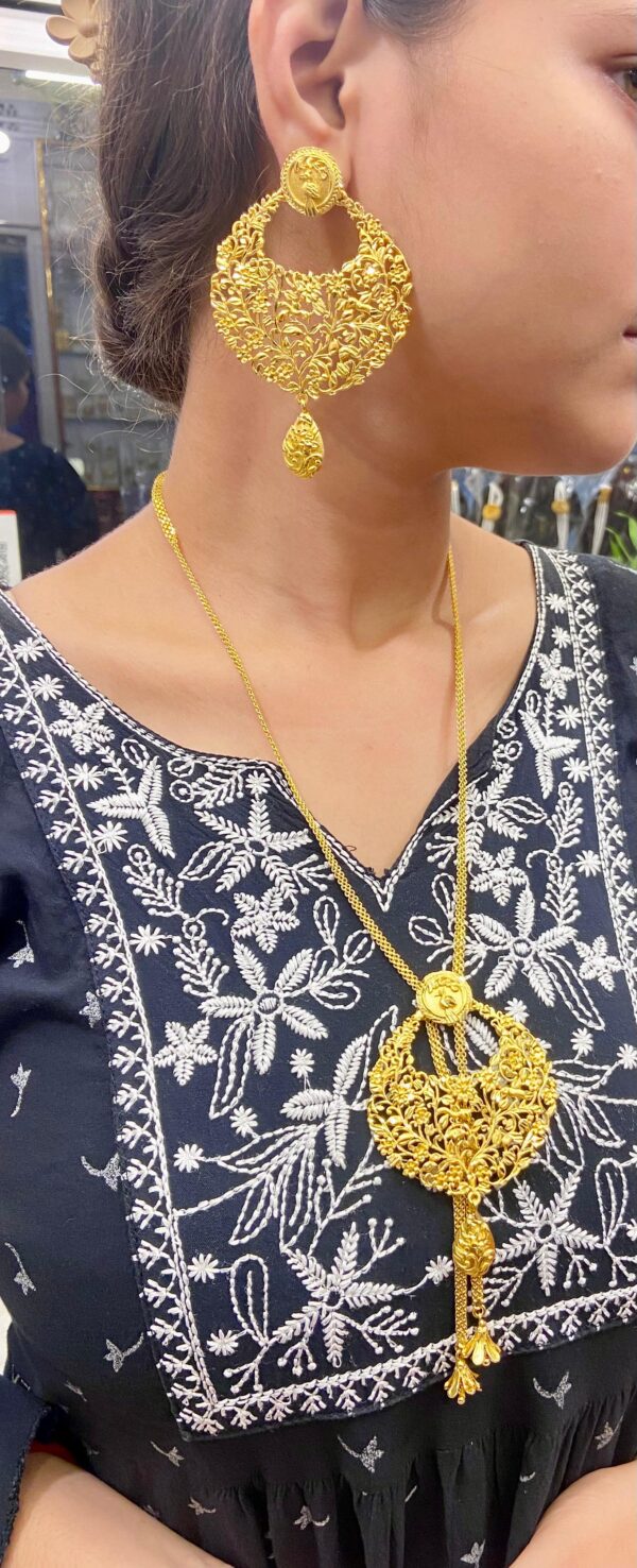 The Ellora Tie set...The Gorgeous one!