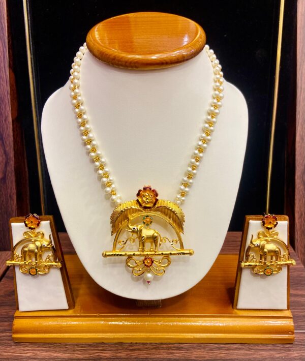 Elephant and flower designer minekari pendant and ear set