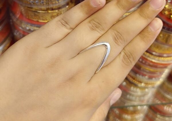 92.5 Silver curve finger ring
