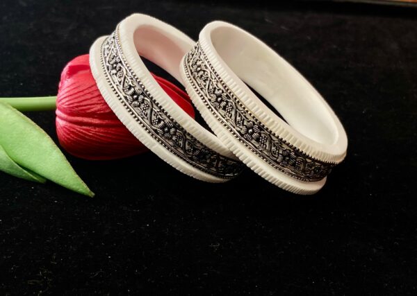 WhatsApp Image 2025-11-11 at 3.04.45 PM 99.5 pure Silver Mota Nokshi Pat sankha pair