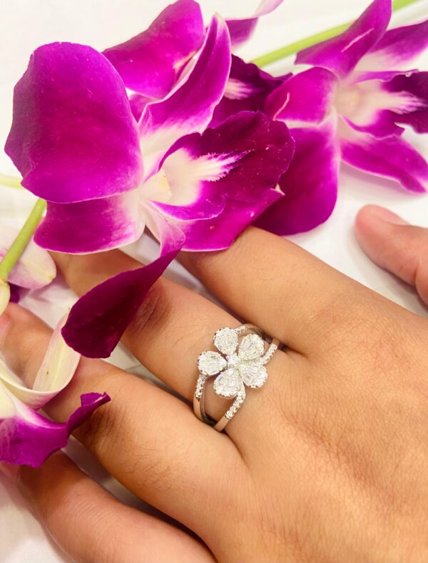 92.5 Silver Flower motive finger ring