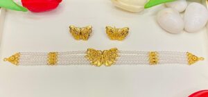 Small Butterfly pearl choker