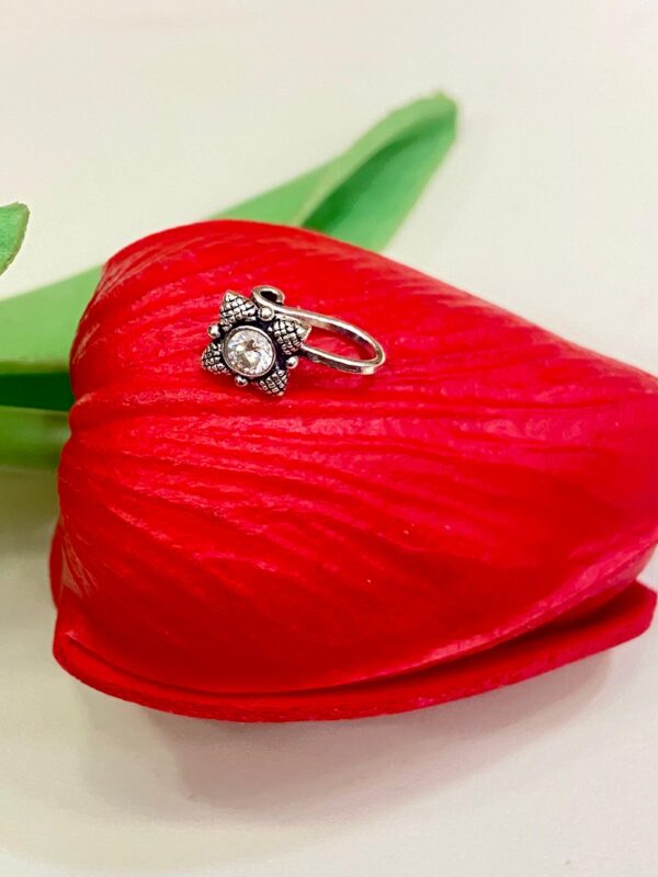 92.5 Hallmark Silver WhiteMiniKite NosePin